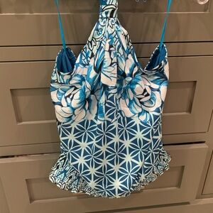 White House black market tank style top